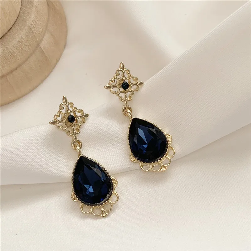 

Fashion S925 Silver Needle Women Luxury Earrings South Korea Elegant Simple Water Droplet Ear Stud Girls