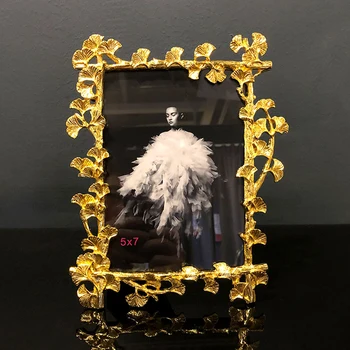 

Rectangle Gold Plating Ginkgo Leaf Metal Photo Frame Handmade Tabletop Decor Two Ways 4x6 5x7 inches Zinc Alloy Picture Frame