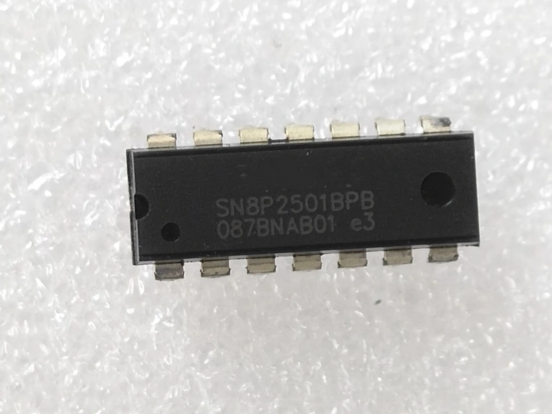 10 шт. SN8P2501B SN8P2501 SN8P2501BPB DIP14 интегральная схема|Реле| |