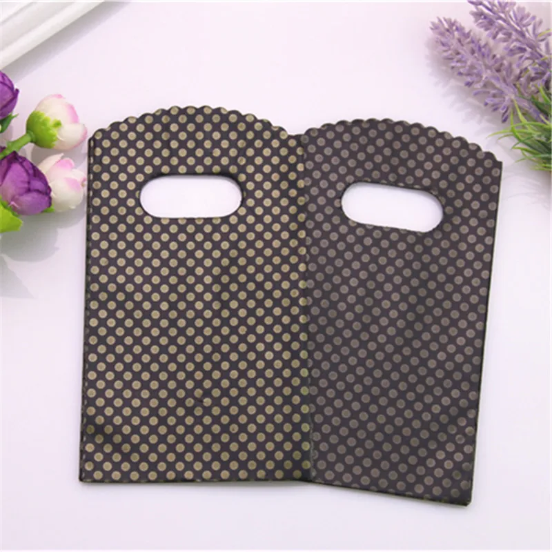 

50pcs/pack Fashion 9*15cm Simple and Beautiful Black Small Gold Dot Mini Plastic Gift Bags With Handles candy bag