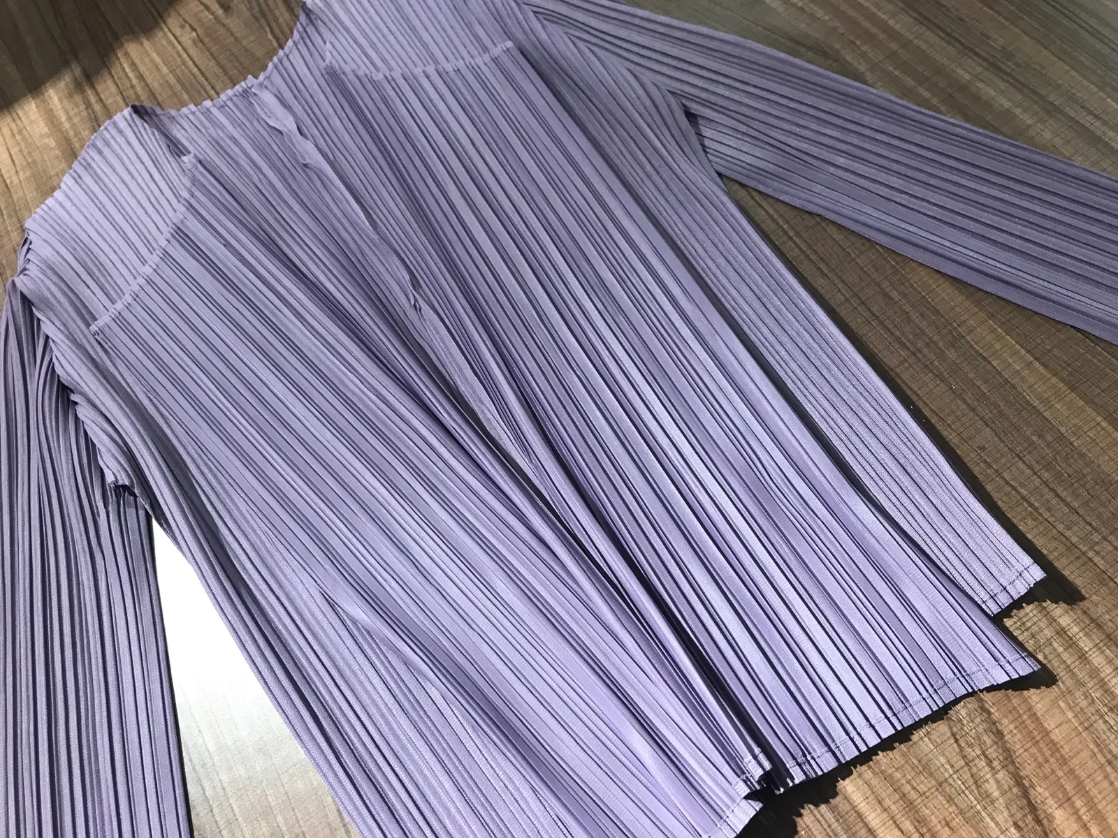 Плиссированный кардиган MIYAKE Длина 54 см длина рукава 56 см