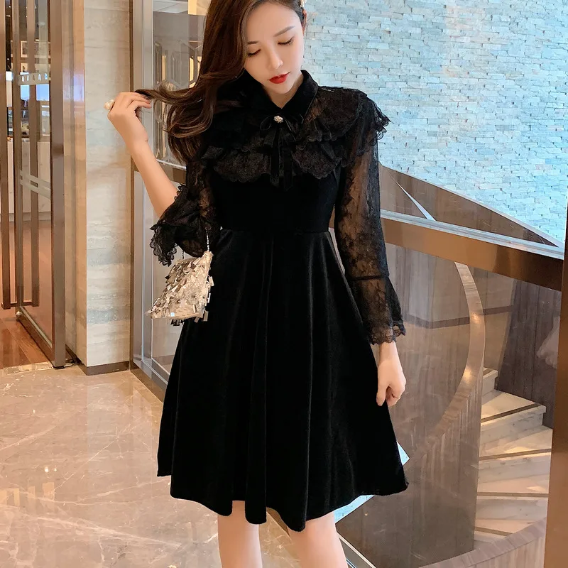 Autumn Winter Designer Lace Flare Sleeve Patchwork Velvet Dress Women Vintage Bowknot Ruffles Turn-Down Collar Mini Dress