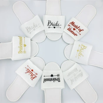 

1 Pair Wedding Decor Team Bride To Be Bridesmaid Spa Soft Slippers for Bridal Shower Hen Night Bachelorette Party Favors Gifts,Q