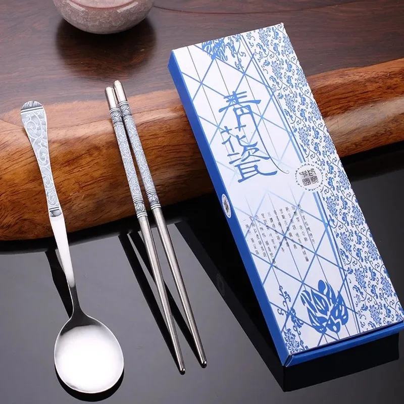 

Chopsticks Spoon Chinese Blue and White Porcelain Japanese Chopsticks Spoons Set Stainless Steel Chopsticks Tableware Xmas Gift