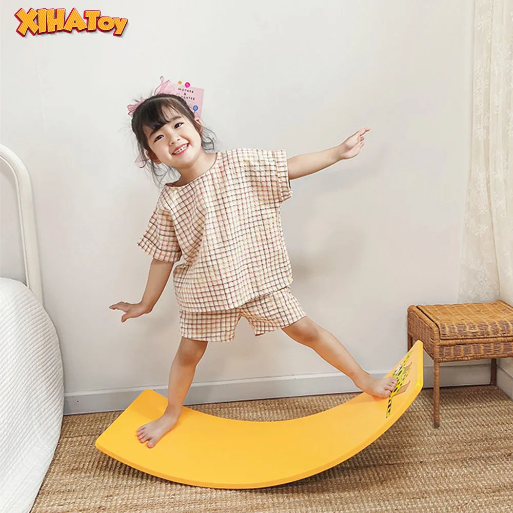 - INS Wooden Balance Board Color Animal Pattern Indoor Toy Sensory Training Kindergarten Yoga Childrens Wobble Board Felt