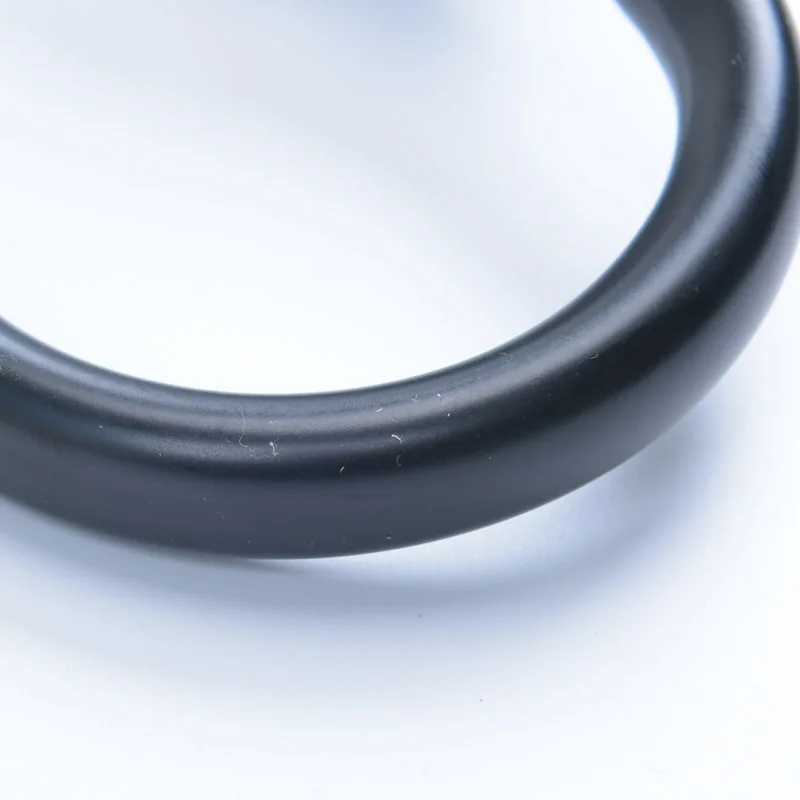 10844900923_1105745789