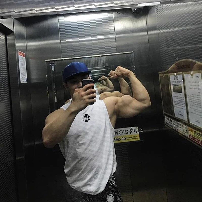 

Running Vest Mens Mesh Fitness Workout Gym Tank Top Quick Dry Muscle Sleeveless Shirt Sports Clothing Bodybuilding Singlets