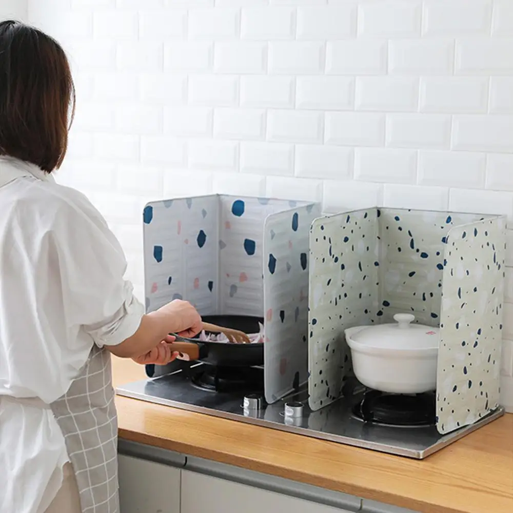 

1PC Kitchen Gadgets Oil Splatter Screens Aluminium Foil Plate Gas Stove Splash Proof Baffle Home Kitchen Cooking Tools