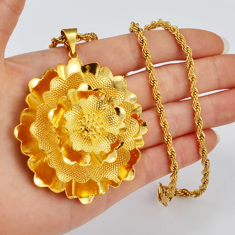 Gold flower chain necklace Clearance