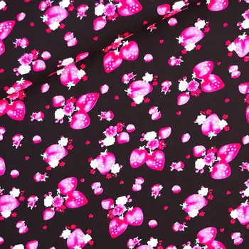 

140cmx50cm Cotton Poplin Fabric - Straberry on black