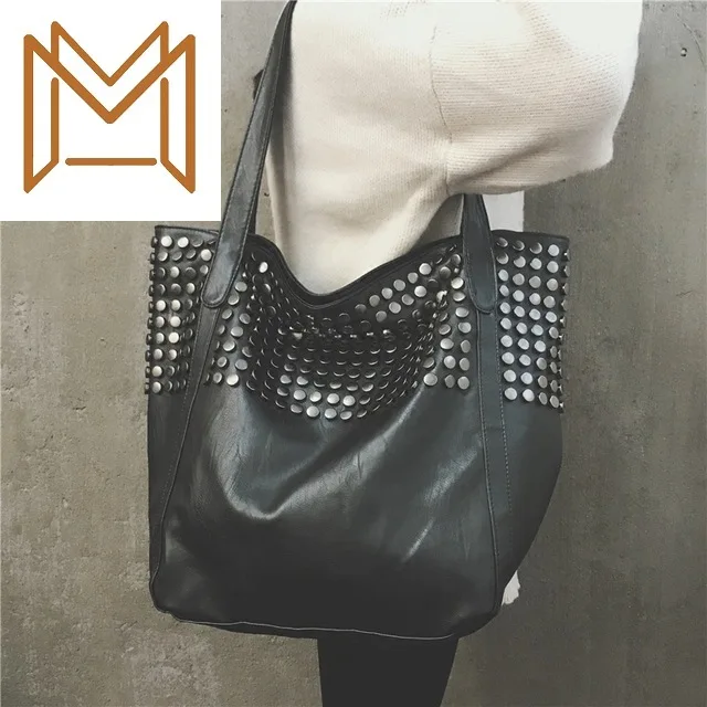 

Bag Woman 2019 Tide Woman Package Capacity Rivet Single Shoulder Package Texture Portable Buy