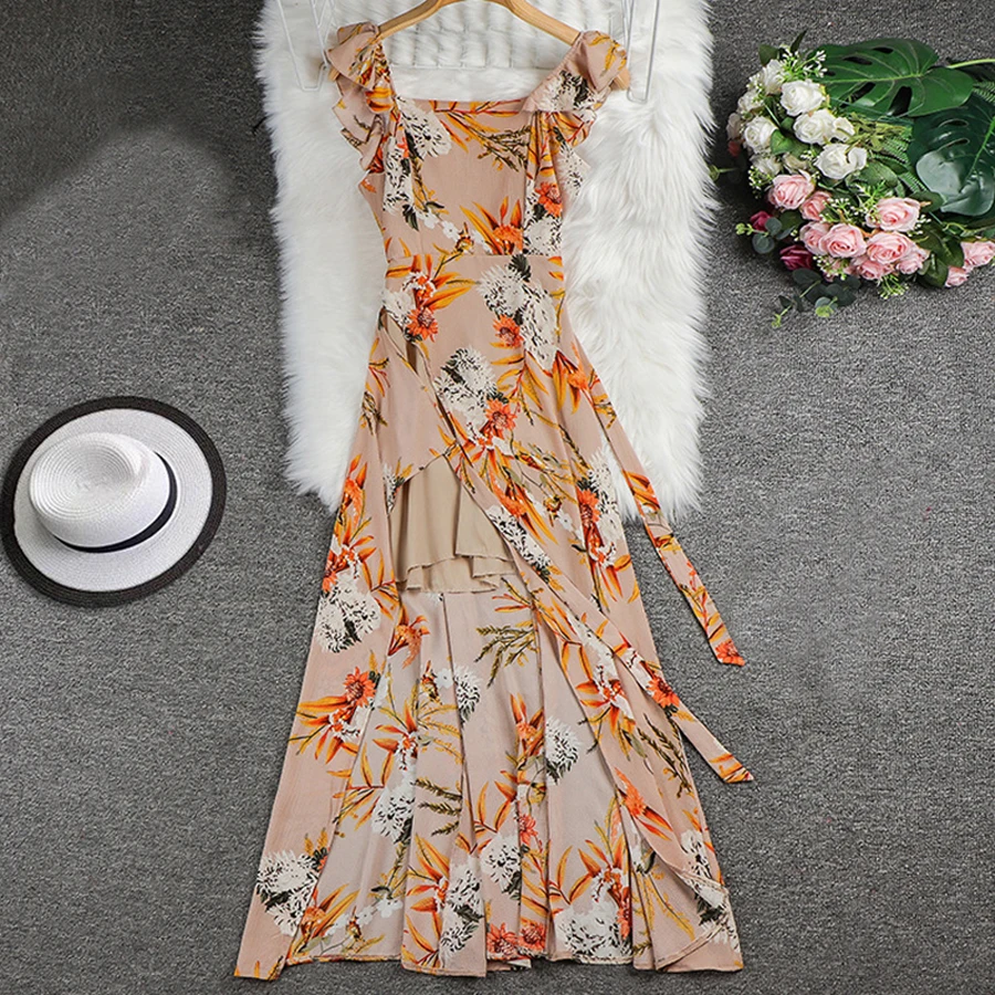 Женское платье макси с открытыми плечами разрезом сбоку и цветочным