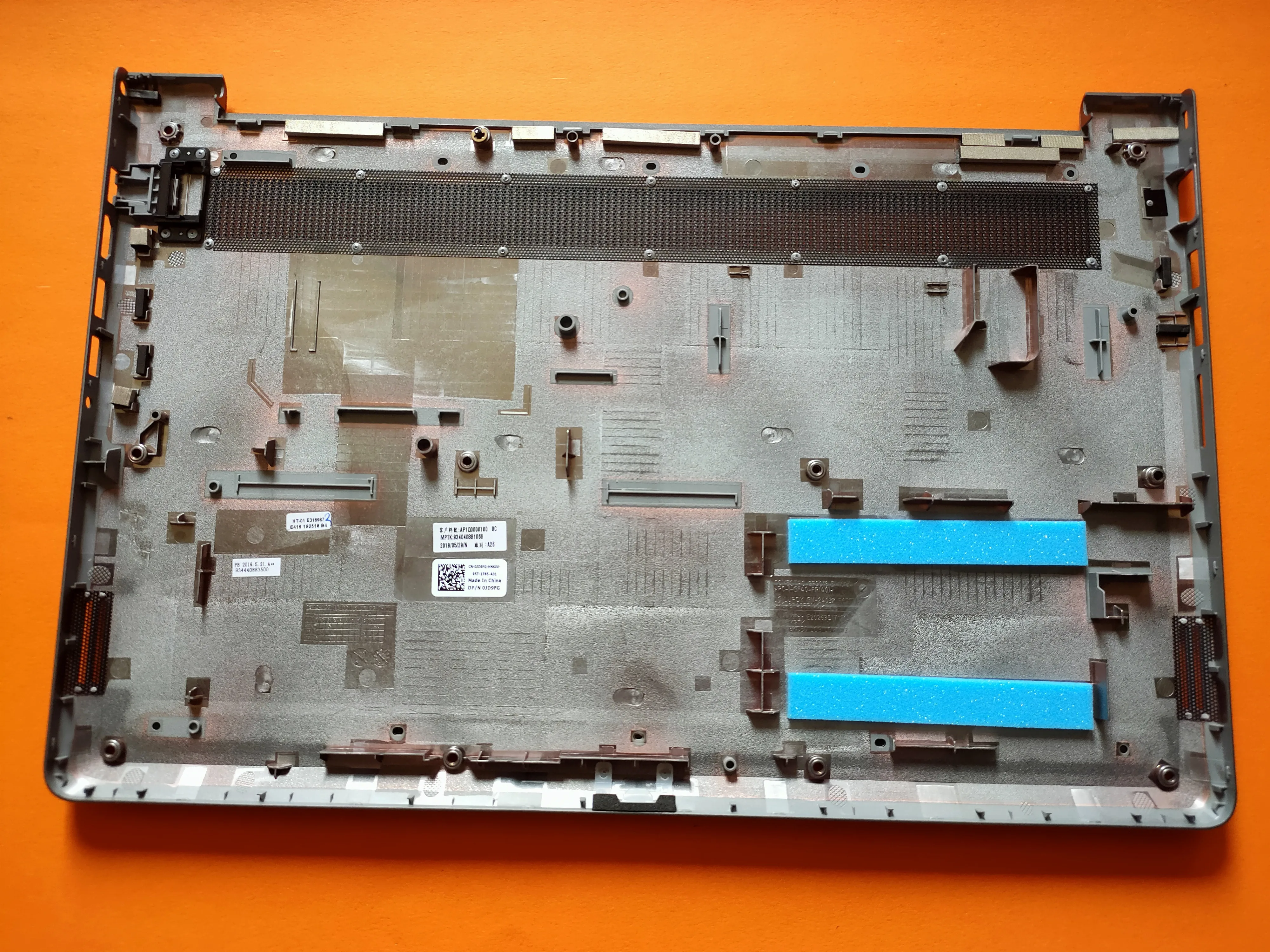 Чехол для DELL Vostro 15 5568 D, серый JD9FG 0JD9FG
