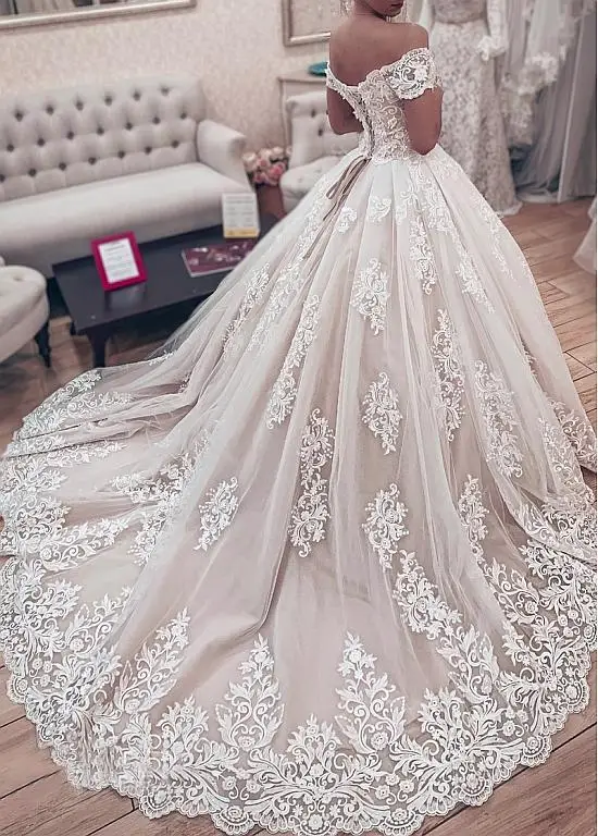 Gorgeous Lace Ball Gown Wedding Dresses 2019 Sweetheart Off The Shoulder Appliques Lace Up Back Muslim Bride Wedding