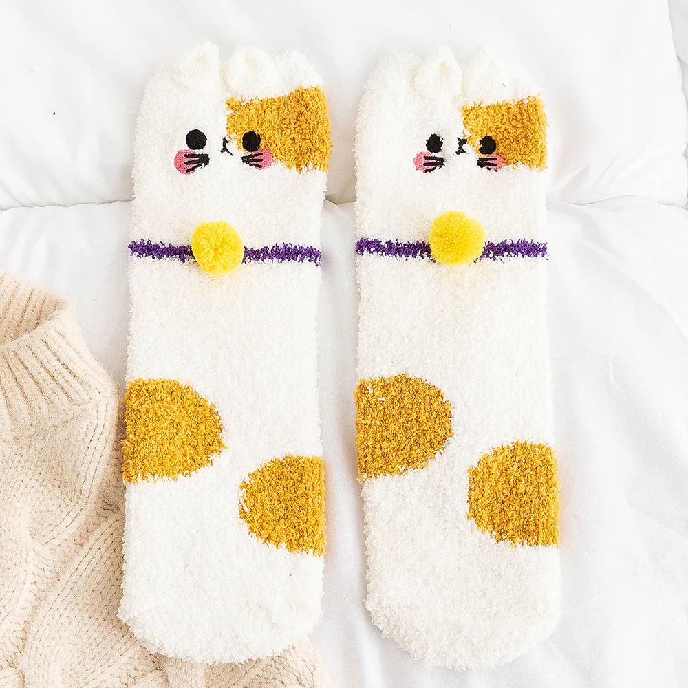 Cute Autumn Winter Women Sock Fuzzy Socks Lovely Animal Women Dot Cat Giraffe Cartoon Socks New Arrival Cotton Warm Socks