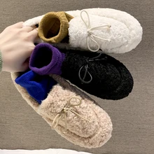 Зимние женские лоферы на меху; женская обувь на плоской подошве без застежки; женские теплые балетки с бабочкой; Цвет черный, белый; водонепроницаемые Мокасины