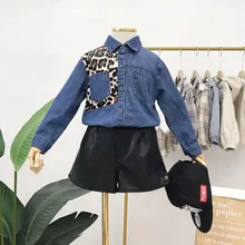 Весенне-осенняя Блузка для девочек; рубашка для малышей; модные джинсовые топы для детей; Детская уличная одежда с леопардовым принтом; накладной карман; для детей от 2 до 7 лет