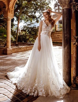 

Ruby Bridal Elegant Women Wedding Dresses Floor-Length A-line Bridal Gown Ivory Tulle Lace trouwjurken V-Back svatební šaty