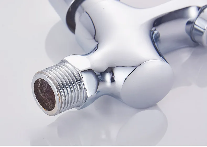 12563787287_1831566324