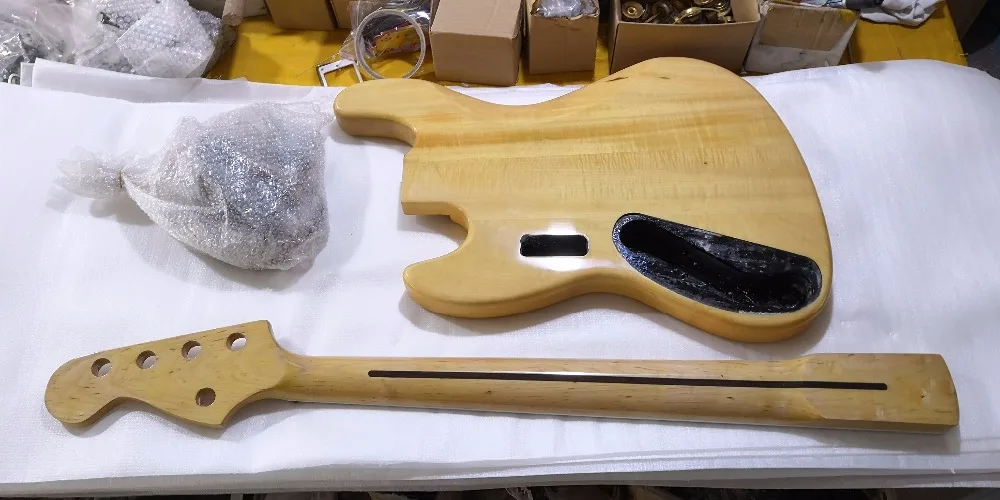 DIY сплитый кленовый шпон пять Струны для электрической Басс комплект со всем оборудованием. paypal доступен! bc-1