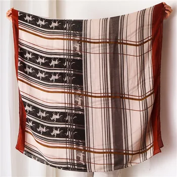 

2020 Autumn Popular women printed scarf classic carriage chain silk scarf accessories Cotton hemp scarf tourism sunscreen shawl