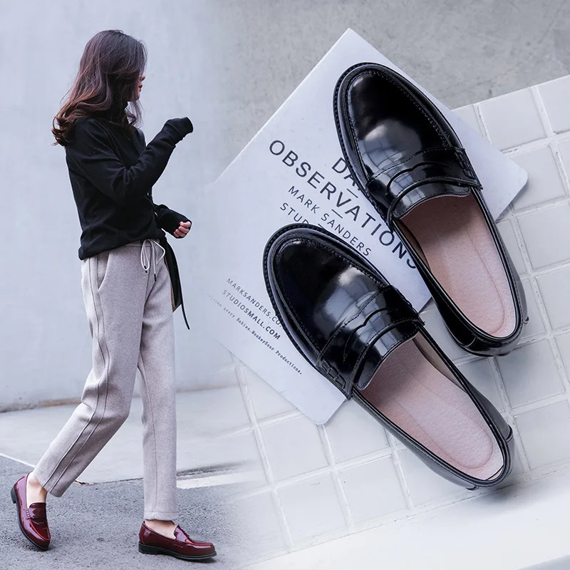 

2018 Autumn And Winter New Style Versitile Fashion Loafers round-Toe Flat Heel Flat Patent Cowhide Leather Shoes Slip-on WOMEN'S