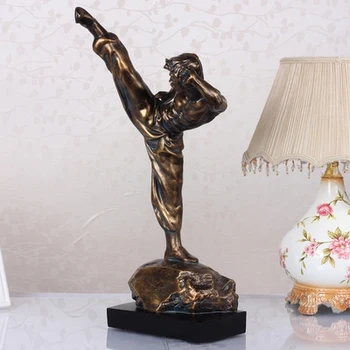 

Crafts home creative jewelry, kung fu star Li Xiaolong, character commemorative model statue, gift, birthday present, souvenir