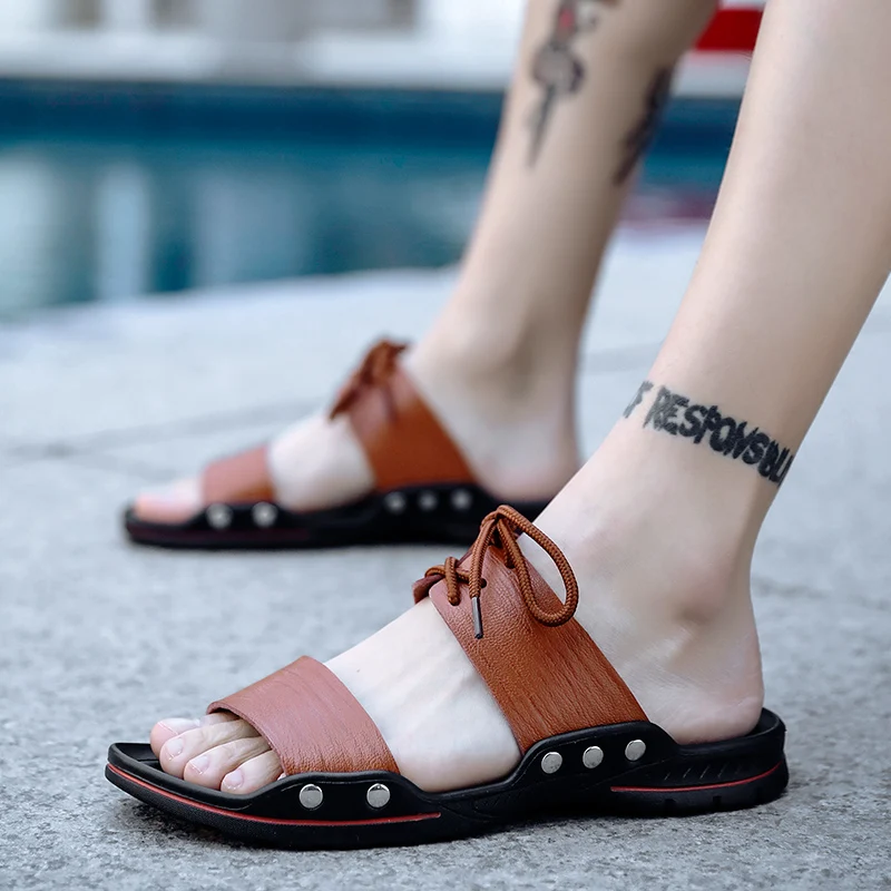 

Designer Casual Famous Brand 2020 Men Sandals Shoes Slippers Summer Flip Flops Beach Men Shoes Leather Sandalias Zapatos hombre