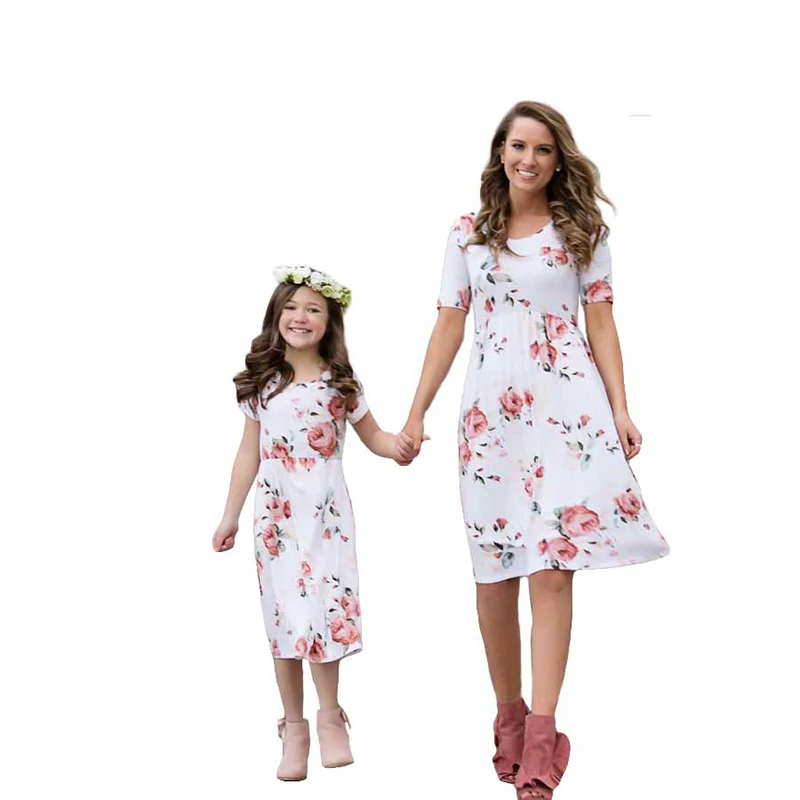 

Family Look Summer Mom and Daughter Dress Mommy and Me Floral Printed Dress Mother and Daughter Clothes Family Matching Clothes