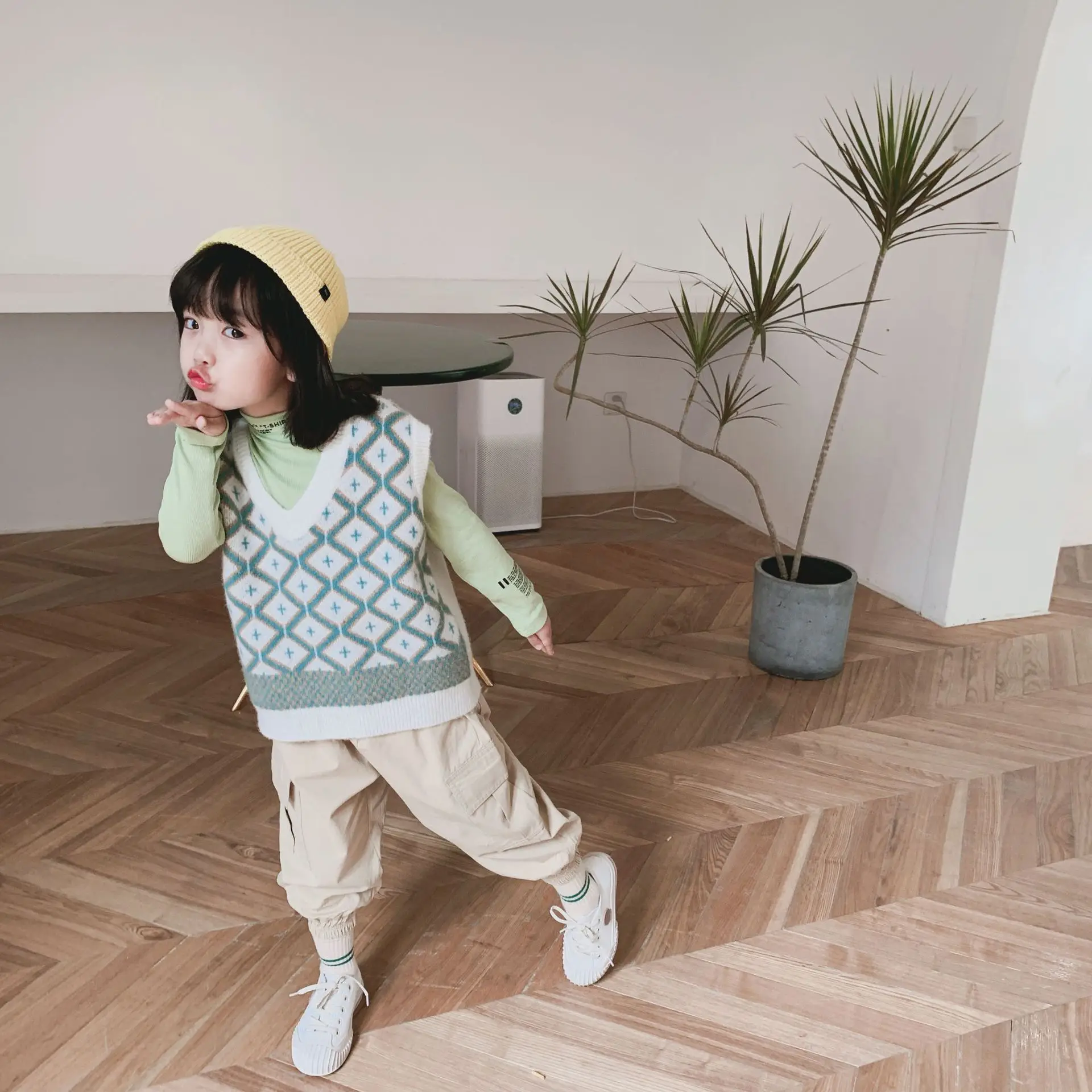 Autumn New Style Kids' Sweater Waistcoat Dehaired Angora Core-Spun Yarn Vest Baby Rhombus Sweater Waistcoat Korean