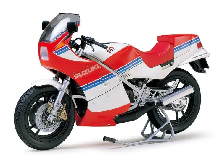 Модель мотоцикла 1/12 Suzuki RG250 F полные варианты 14029