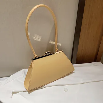 

Temperament all-match one-shoulder casual underarm handbags 2020 summer new western fashion clip small fresh handbag