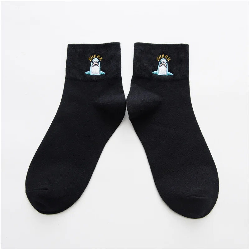 Women Socks Autumn Winter New Cotton Embroidery Cartoon Black White Tube Ladies College Wind Personality Casual Sports Sock - Color: Black Shark