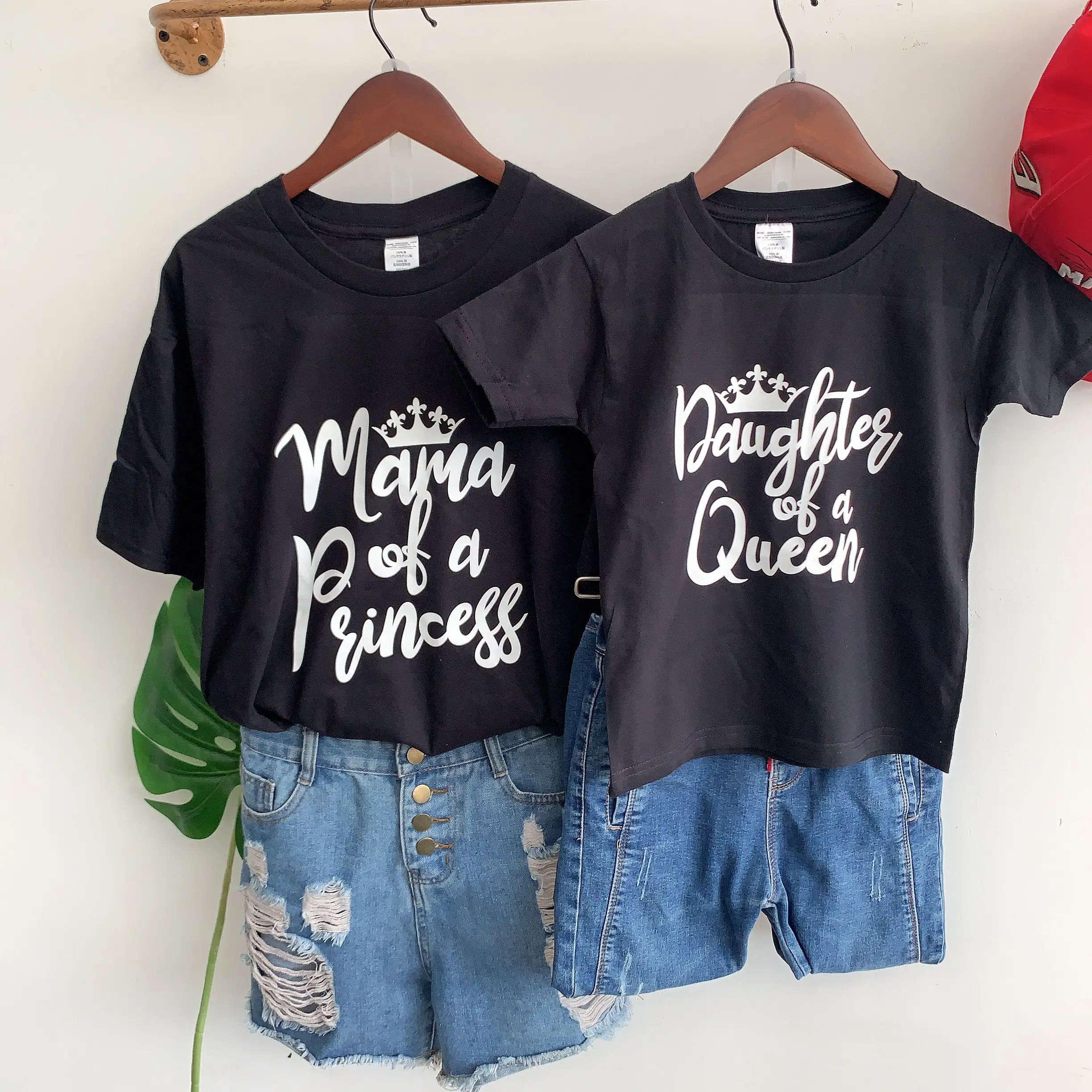 

sunfiz YF Cool Fashion Mama of a Princess - Mom and Me - Mommy and Me Shirts - Mom Life Shirt - Mothers Day Gift - New Mom Gift
