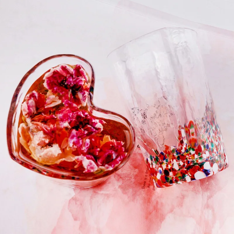 Изолированная стеклянная кружка для питья креативная в форме сердца прозрачная стеклянная чашка с ручкой термостойкая чайная кофейная чашка