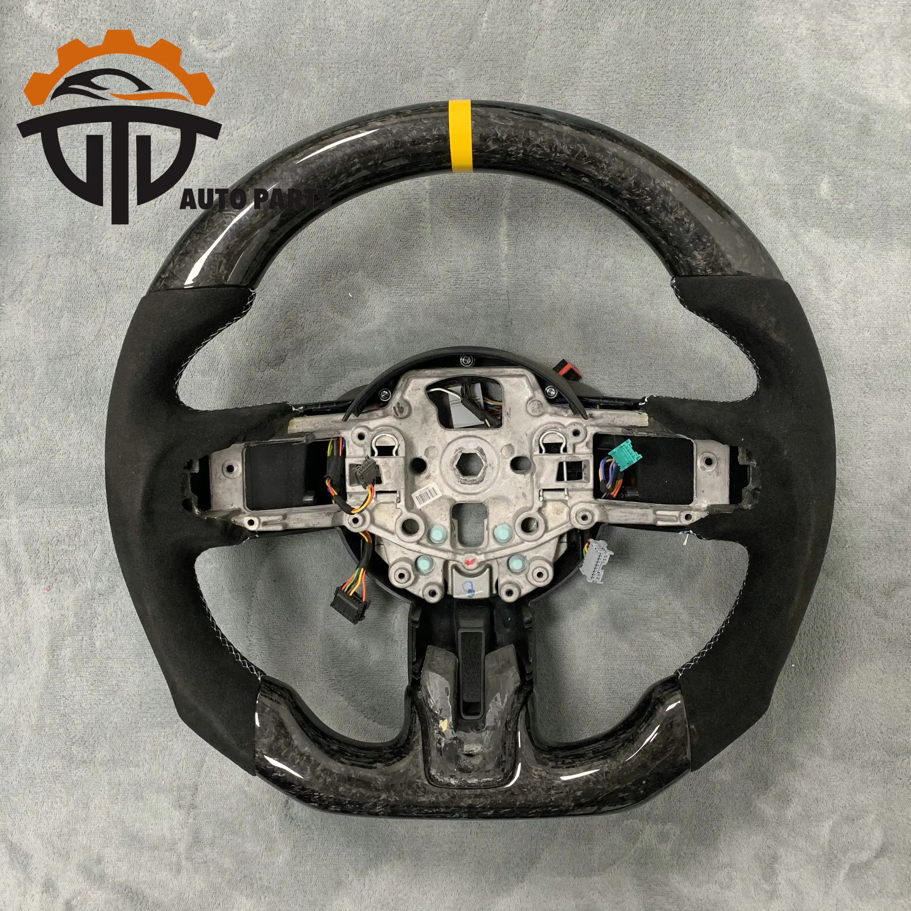 Carbon Fiber Steering Wheel Preforated Leather W/ Stitching for Ford