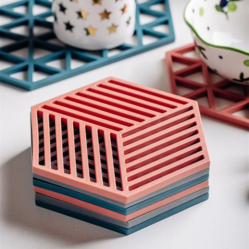 Hot Pad Stand Mug Cup Mat   Heat-Insulated Bowl Placemat  Desktop Eco-Friendly  1PCS Chic Silicone Coaster Hexagon