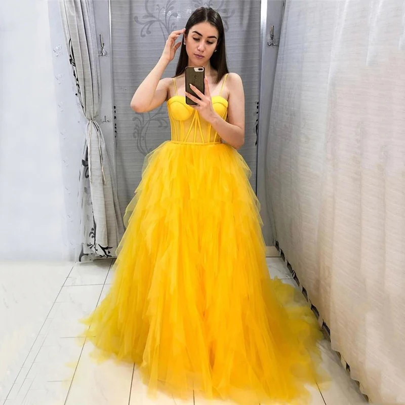 

Charming Yellow Prom Dresses Long Spaghetti Straps Sleeveless Pleats Lace-Up Back A-Line Graduation Celebrity Party Gowns