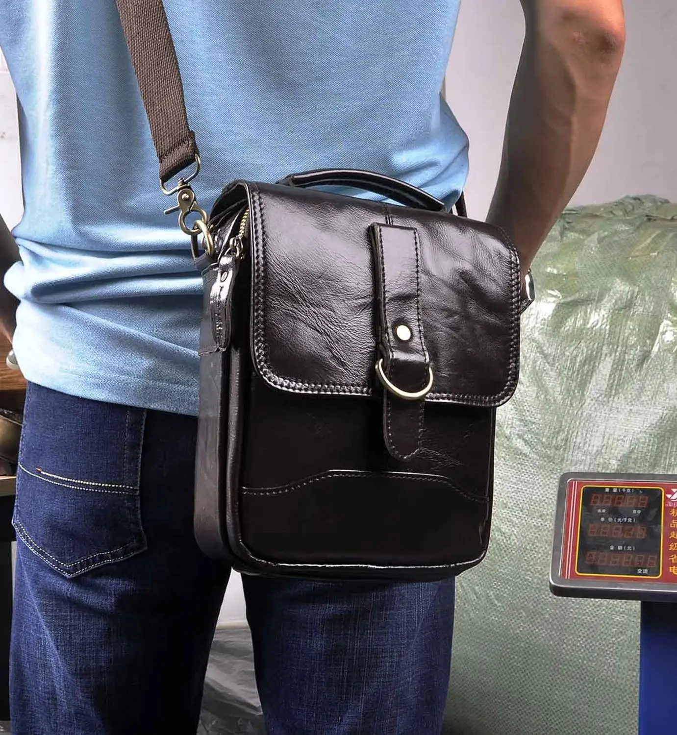 dark brown Качественная оригинальная кожаная мужская сумка через плечо из воловьей кожи, модная сумка через плечо, 8 дюймов, сумка-тоут Mochila, сумка-портфель, 143-db - Цвет: dark brown