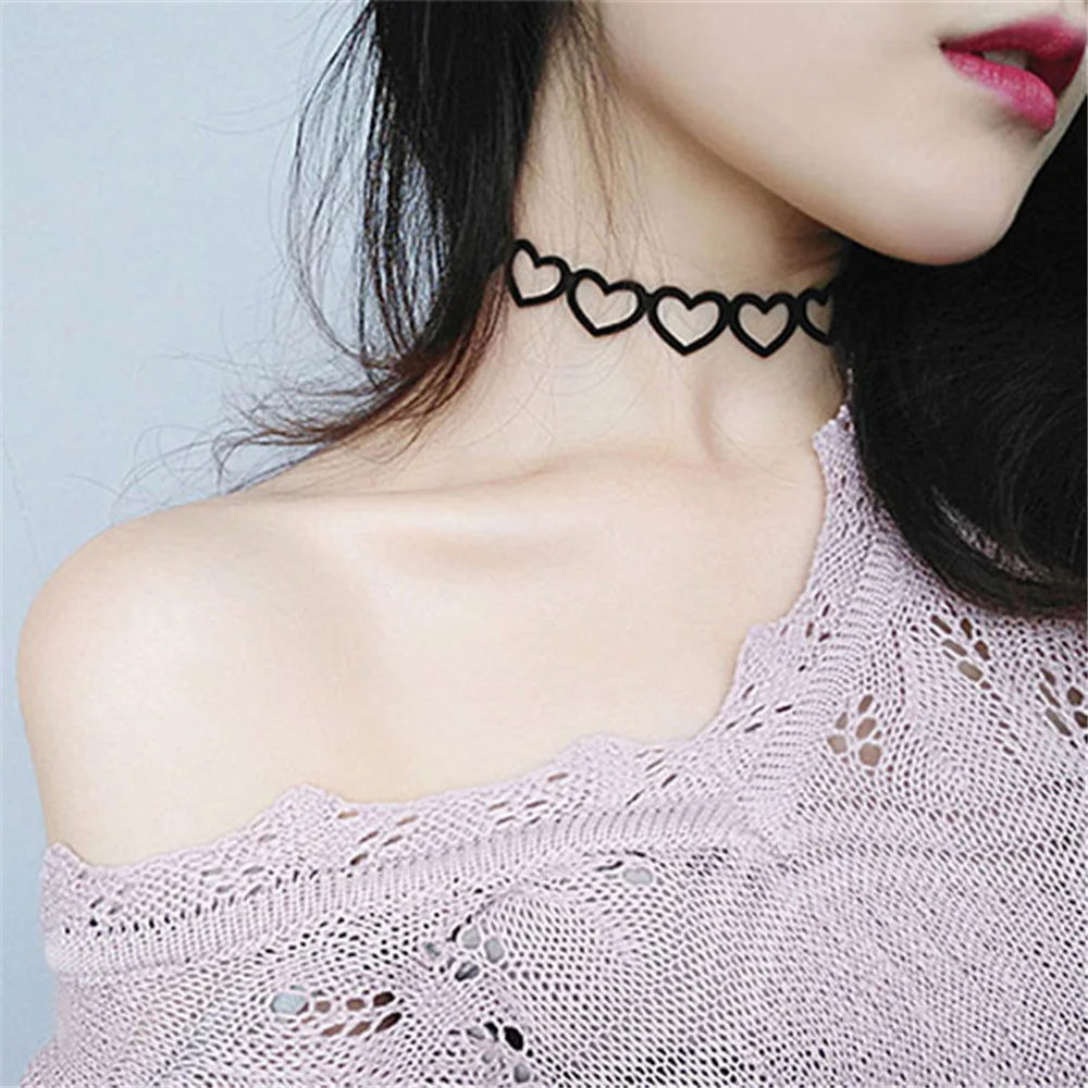 Black Lace Tattoo Choker Vintage Velvet Hollow Love Creative Necklace Women's Jewelry Neckline Decoration Party Supply for Girls