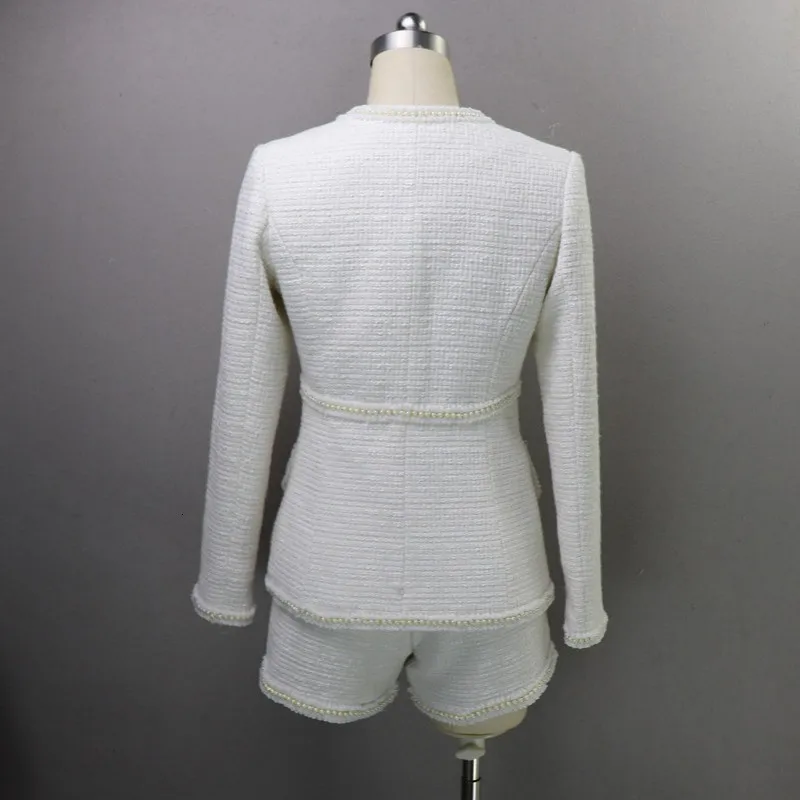 

Women Sexy V Neck Tweed Jacket Pearls Bead White Coat Shors Two Piece Set Office Lady Party Ensemble Slim Fit Formal Outfits