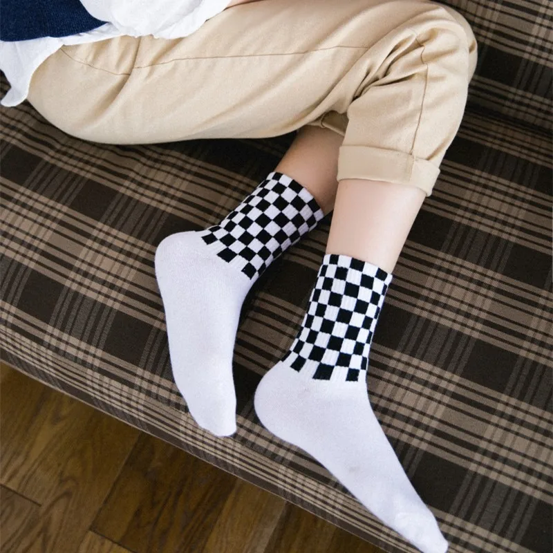 

Women Socks Harajuku Streetwear Fashion Hip Hop Geometric Checkerboard Socks For Girls Gift Calcetines Mujer Korean Style Sox