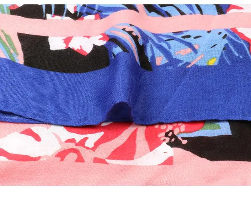 4464585640_590449100