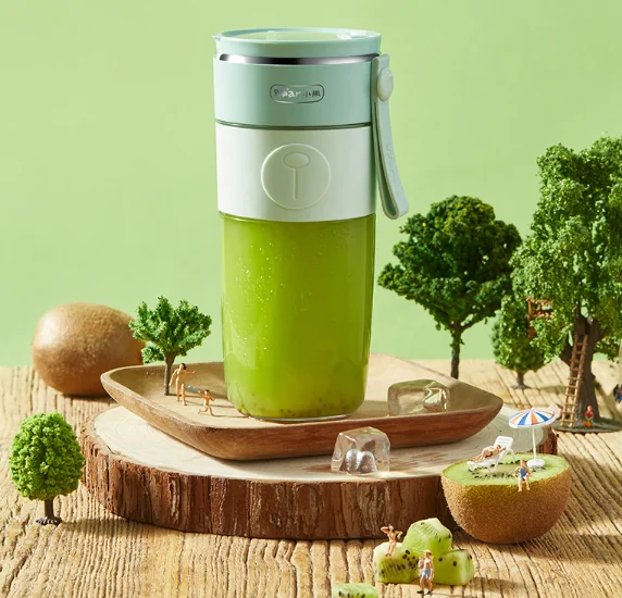 Home small go out portable multi-functional students mini-portable juice cup J03