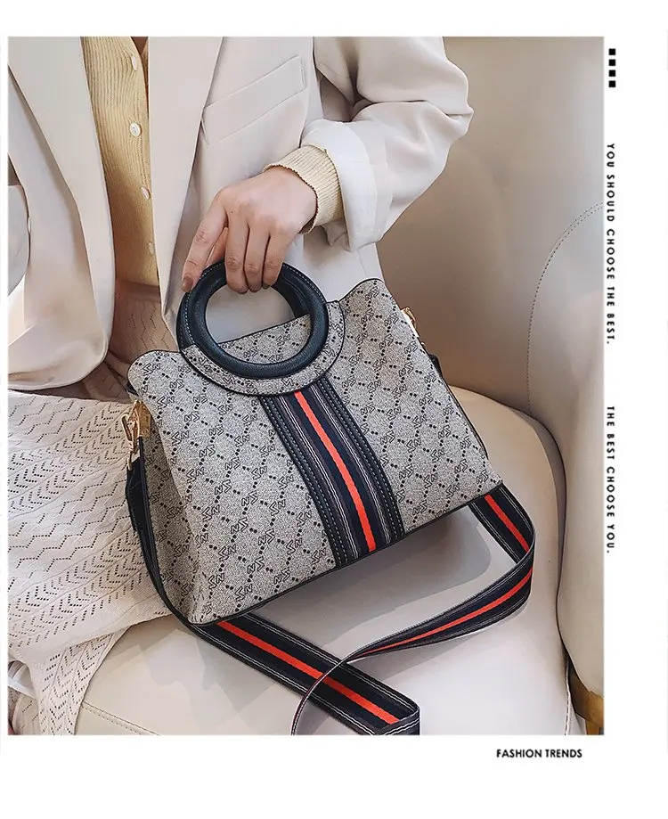 

Large Capacity Bucket Bags Women Crocodile Pattern Handbag High Quality PU Leather Shoulder Messenger Bags Ladies Casual Totes