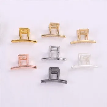 

2020 Women Girls Simple Geometric Hair Claw Korean Hairpin Solid Color Hair Accessories Metal Clip Retro Alloy Small Hair Clip