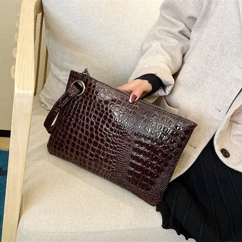 

The new crocodile pattern envelope envelope bag ladies hand bag trendy fashion