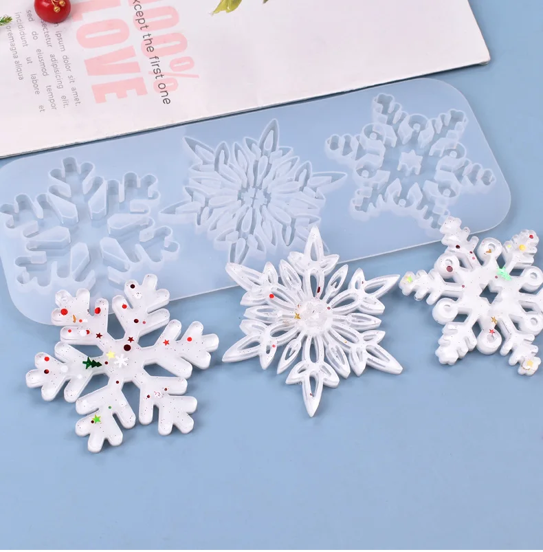 

DIY Silicone Mold Christmas Hollow Snowflake Ornament Soft Clear Mould Resin Craft Winter Embellishment Pendant Jewelry Making