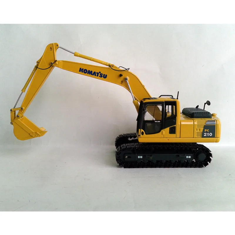 Авторизованный аутентичный литье под давлением Uh8123 1:50 Komatsu Pc210lci-11 литой экскаватор модели игрушек для Рождественский подарок, коллекция