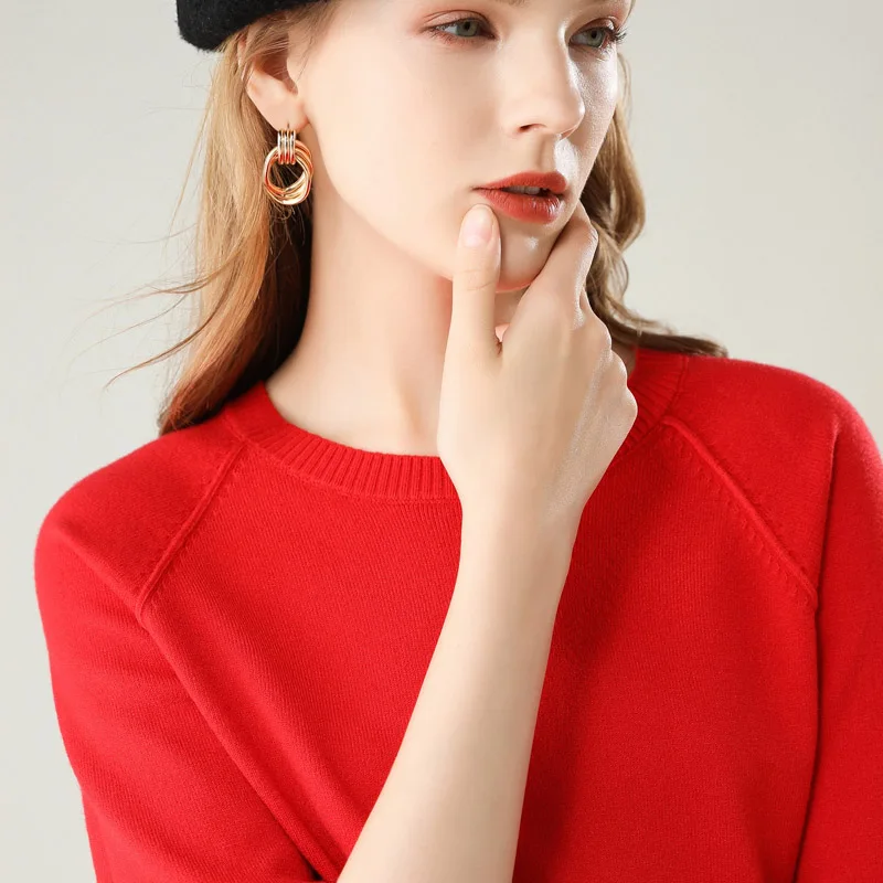 red Women's sweater winter new cashmere sweater round neck pullover bottoming short sweater solid color wild loose cashmere swe - Цвет: red